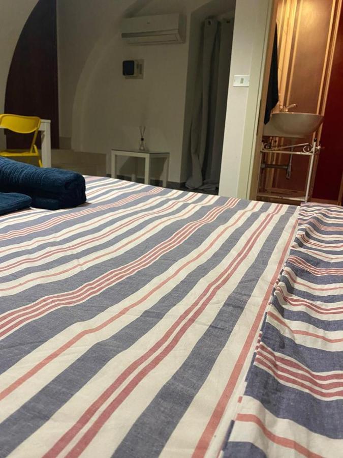 Little Flat - Bari Heart Apartment Bagian luar foto